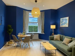 Image of Aaron Wise Apartments