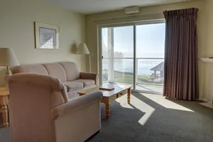 Image of Waters Edge 302
