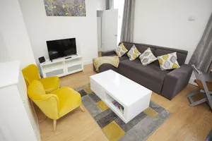 Image of convenient Sleeps 8 2 Bed Ground Parking