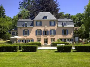 Image of Le Charme