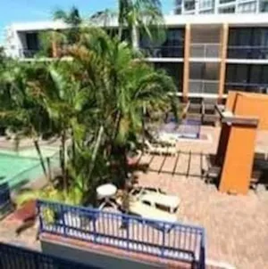 Image of Club Surfers