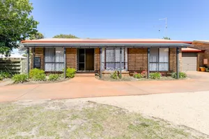 Image of Lowes on the Lakes