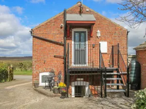 Image of THE GRANARY, pet friendly, character holiday cottage in Wetwang