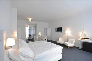 Image of Avenue Beach Hotel