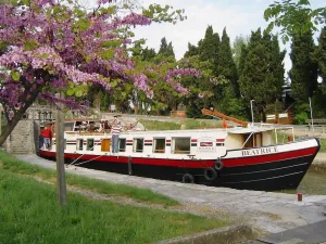 Image of Barge Beatrice cruises on the Canal du Midi