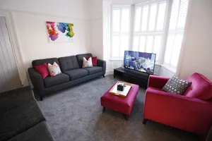 Image of Luxurious 4-bed Victorian in the heart of Cardiff