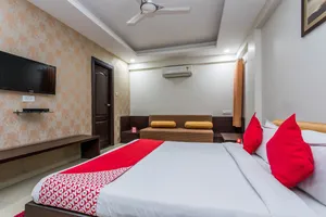 Image of Super Townhouse Divya Palace