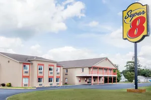 Image of Super 8 by Wyndham Harrington