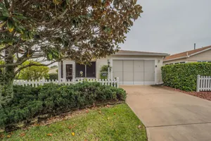 Image of Amelia Avenue 3669 by White Pelican VR