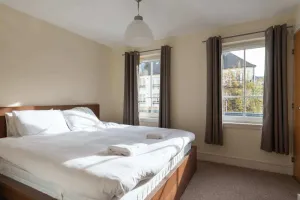 Image of Homely 2 Bedroom Flat Close to Central Edinburgh