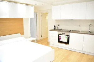 Image of Modern 1 Bedroom Apartment in Kensington