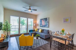 Image of Beautiful & Modern Memorial Home - Near Everything