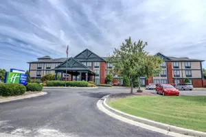 Image of Holiday Inn Express & Suites Wallace-Hwy 41
