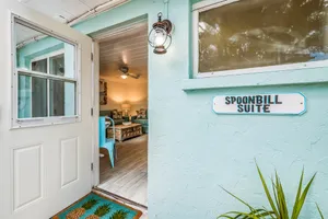 Image of Spoonbill Suite at Driftwood #6
