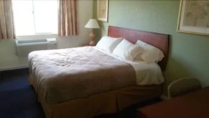 Image of River Walk Inn & Suites