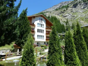 Image of Rubin and Saphir Diamond Apartments