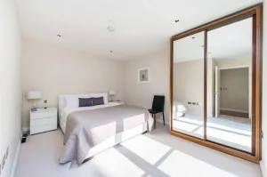 Image of Bright and Modern 1 Bedroom Flat in The Centre of London