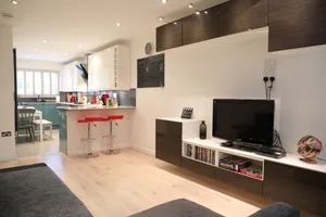 Image of Prime Battersea & Clapham Modern Apartment Free Parking