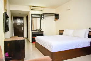 Image of Riverview Hotel
