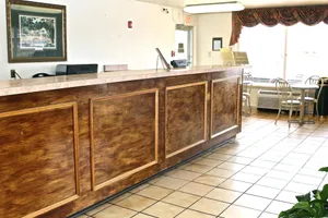 Image of Family Inns of America - Mobile