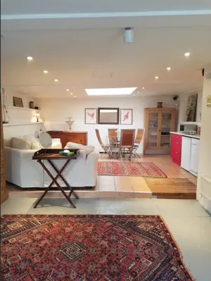 Image of Spacious Studio Apartment In Brighton