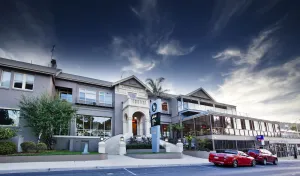 Image of Lorne Hotel