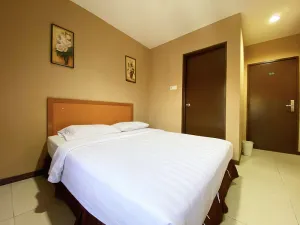 Image of Hotel Kaya by OYO Rooms