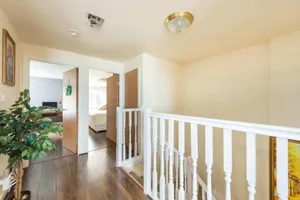 Image of Elegant 4 Bedroom Maisonette Near Wardie Bay