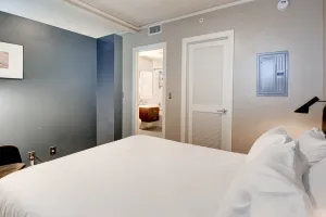 Image of PICKWICK - Cozy DT Apts with Gym & Pool by Zencity
