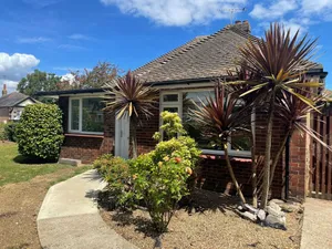 Image of Gerrard Grove is Lovely 2-bed Bungalow in Clacton