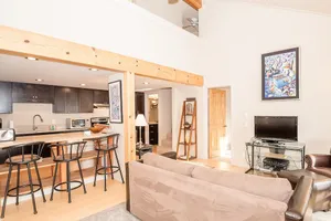 Image of Crestview Condo 25