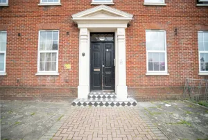 Image of Deluxe Modern 1&2 Bed Apartments Near Brighton Beach & Station