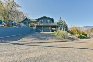 Image of Emigrant Lake Retreat