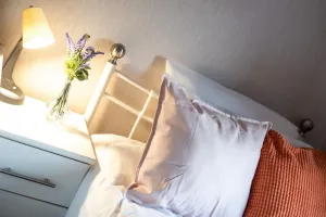 Image of Gorgeous Modern 4 bedroom house - Free Parking and Netflix by WHA for Contractors, Relocation, Busin