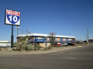 Image of Motel 10