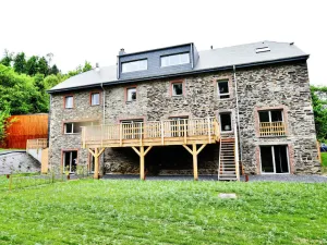 Image of Beautifully renovated, connected house with en-suite bathrooms and large terrace