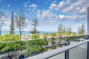 Image of SPIN13- ESCAPE TO MOOLOOLABA