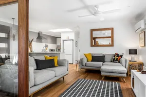 Image of A Perfect Stay - Little Geckos