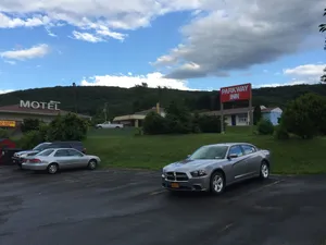 Image of Parkway Inn 
