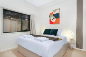 Image of Stylish 1 Bedroom Apartment in Teneriffe