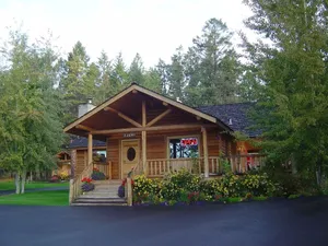 Image of Somer's Bay Log Cabin lodging