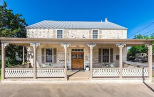 Image of Jolly's Haus 2 Bedroom Home by Redawning