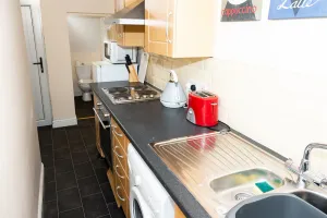 Image of Alexander Apartments Rooms 2