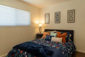 Image of Charming, 2 Bedroom in Newark