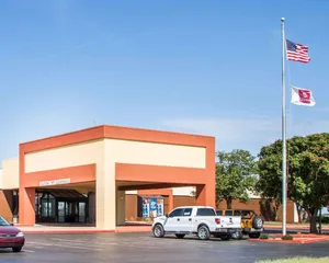 Image of Clarion Inn