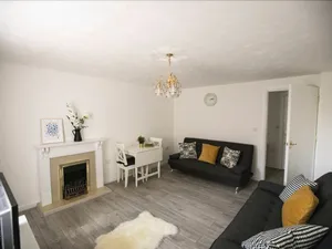 Image of Lakeside Crystal Apartment