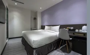 Image of Yanping Stay