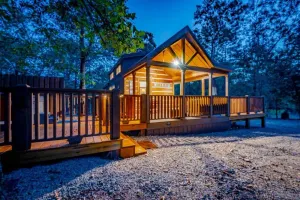 Image of Little Bit of Sunshine With Private Hot Tub and Free Parking Onsite by Redawning