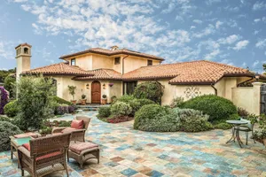 Image of 3br W/ Lush Courtyard, Near Beach 3 Bedroom Home