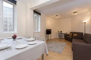 Image of 2 Bed Apartment In Kensington
